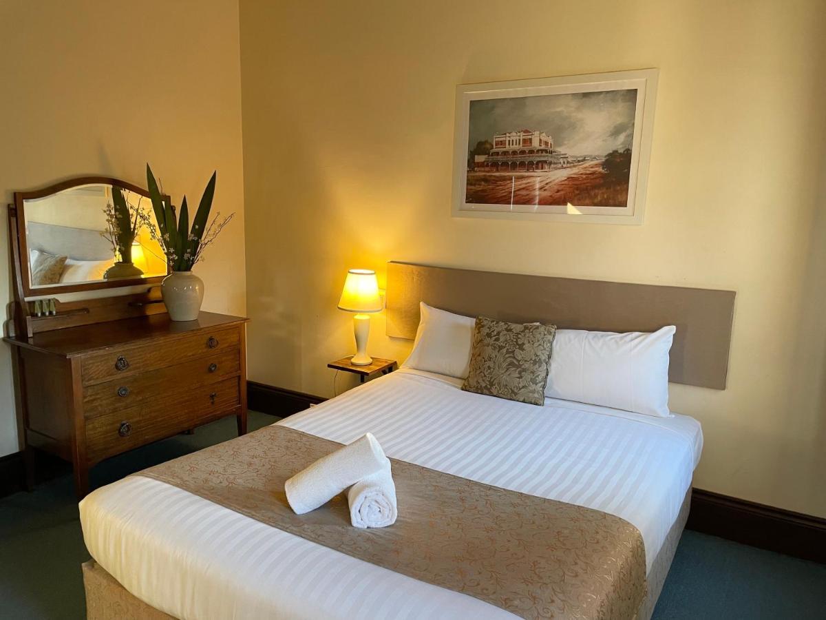 Neath Hotel 외부 사진
