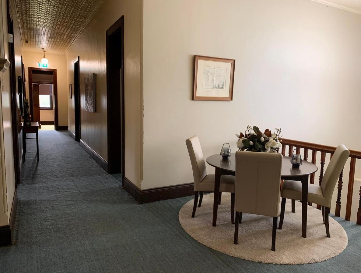 Neath Hotel 외부 사진