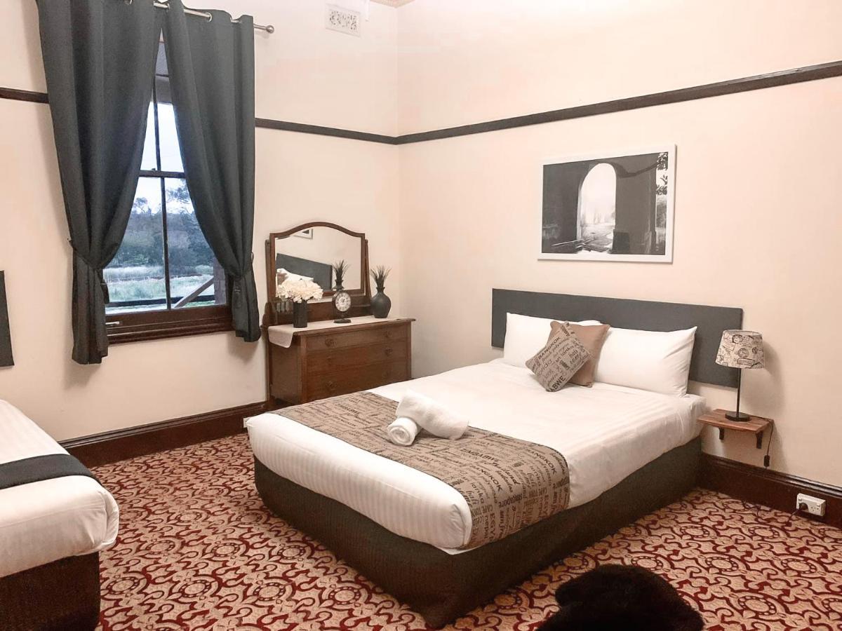 Neath Hotel 외부 사진