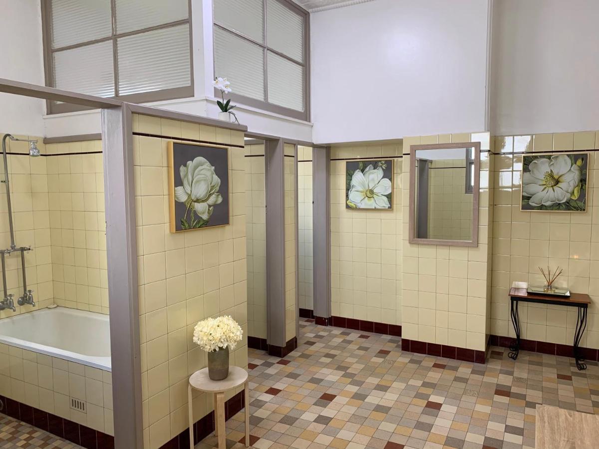 Neath Hotel 외부 사진